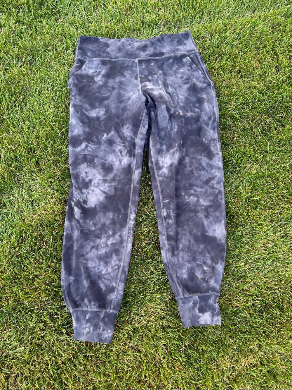 Lululemon Align High-Rise Jogger
Diamond Dye Pitch Grey Graphite Grey